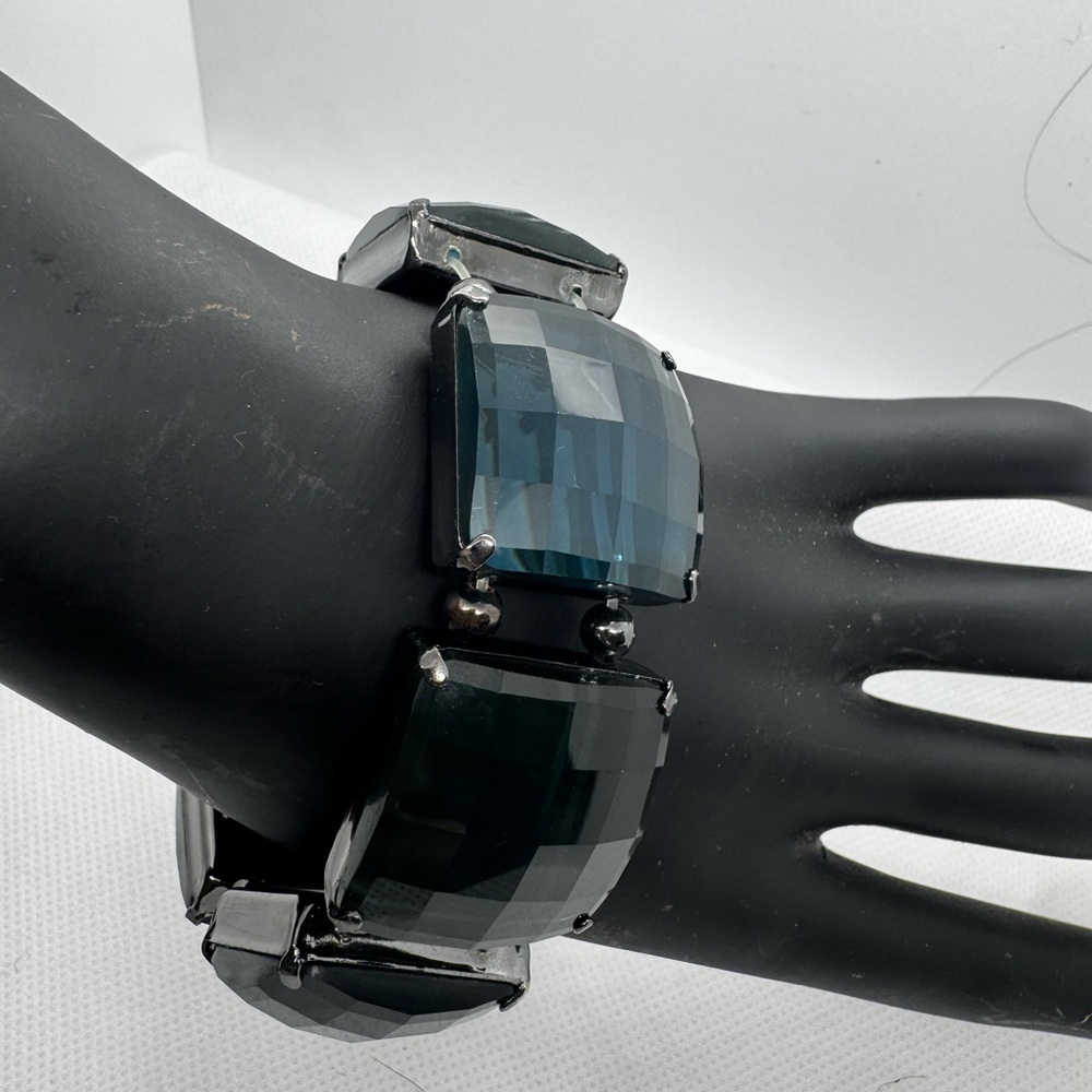 Vintage Signed Joan Rivers Blue Acrylic Gunmetal‎ Stretchy Bracelet